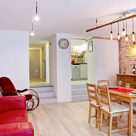 Apartment Unique Ping-pong Family Duplex In The Heart Of City *