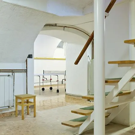 Apartment Unique Ping-pong Family Duplex In The Heart Of City